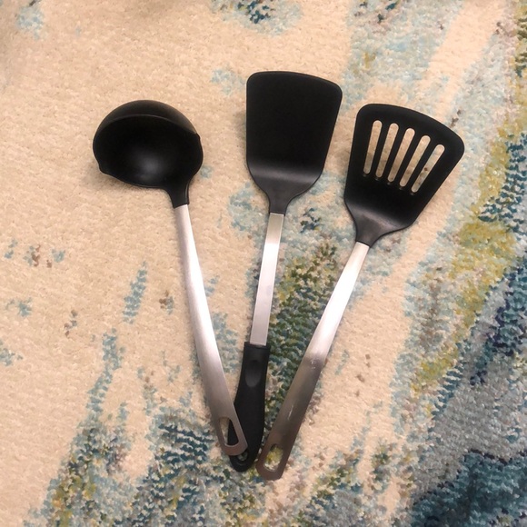 🍀 4/$15! Set of theee kitchen tools. Two spatulas and a soup ladle - Picture 1 of 10